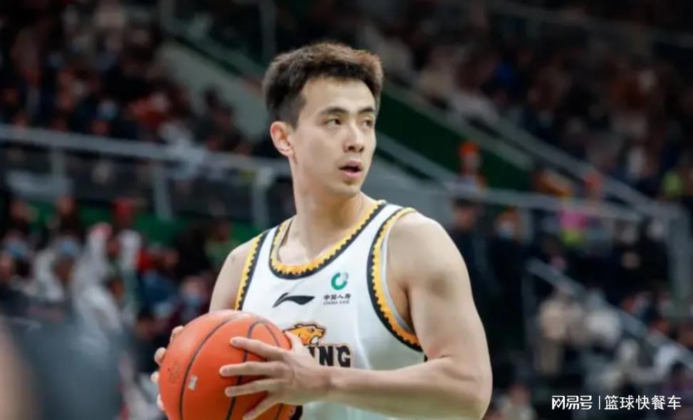 三分球40投34中!赵继伟火线复出拯救辽篮:他能率队重返四强吗?