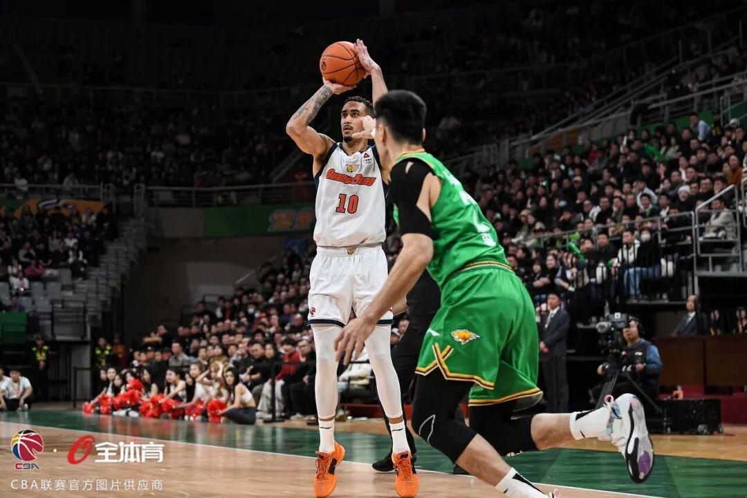 世界杯手机观看软件下载-半场狂轰64分掌控比赛,广东客场大胜辽宁