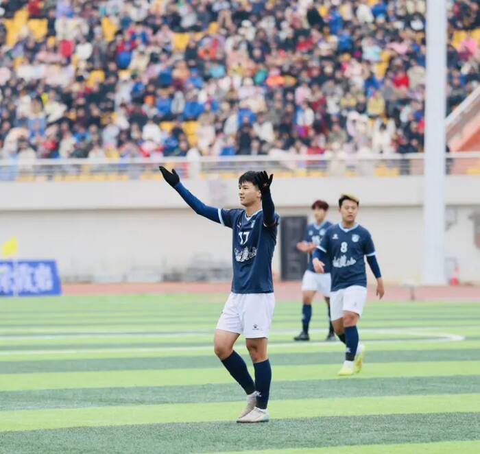 央视《天下足球》关注泰安！王子安康此粒世界波入选本期“一周十佳进球” 位列第六